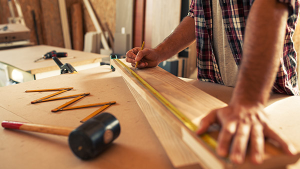 Möbelbau aus Holz, Möbel nach Maß